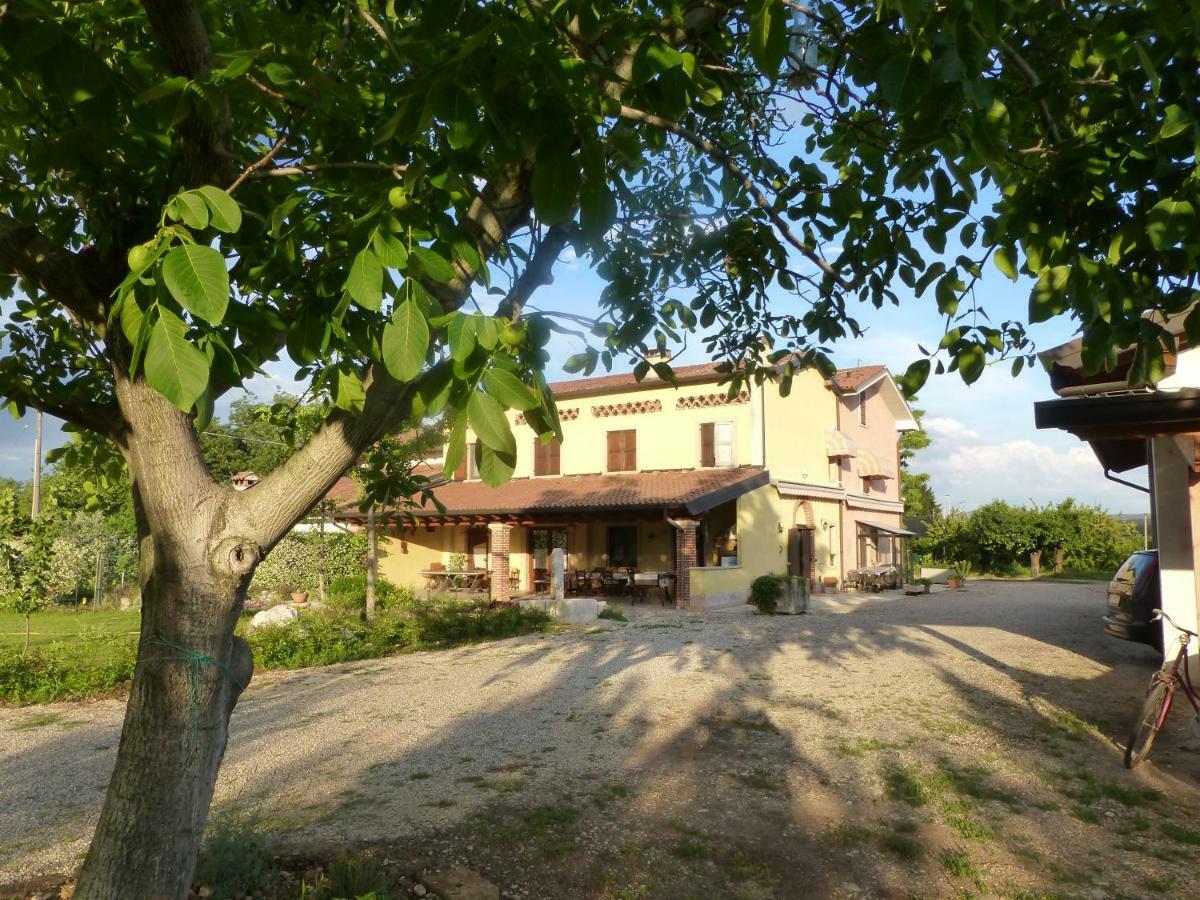 Agriturismo Fior Di Maggio Pescantina ภายนอก รูปภาพ